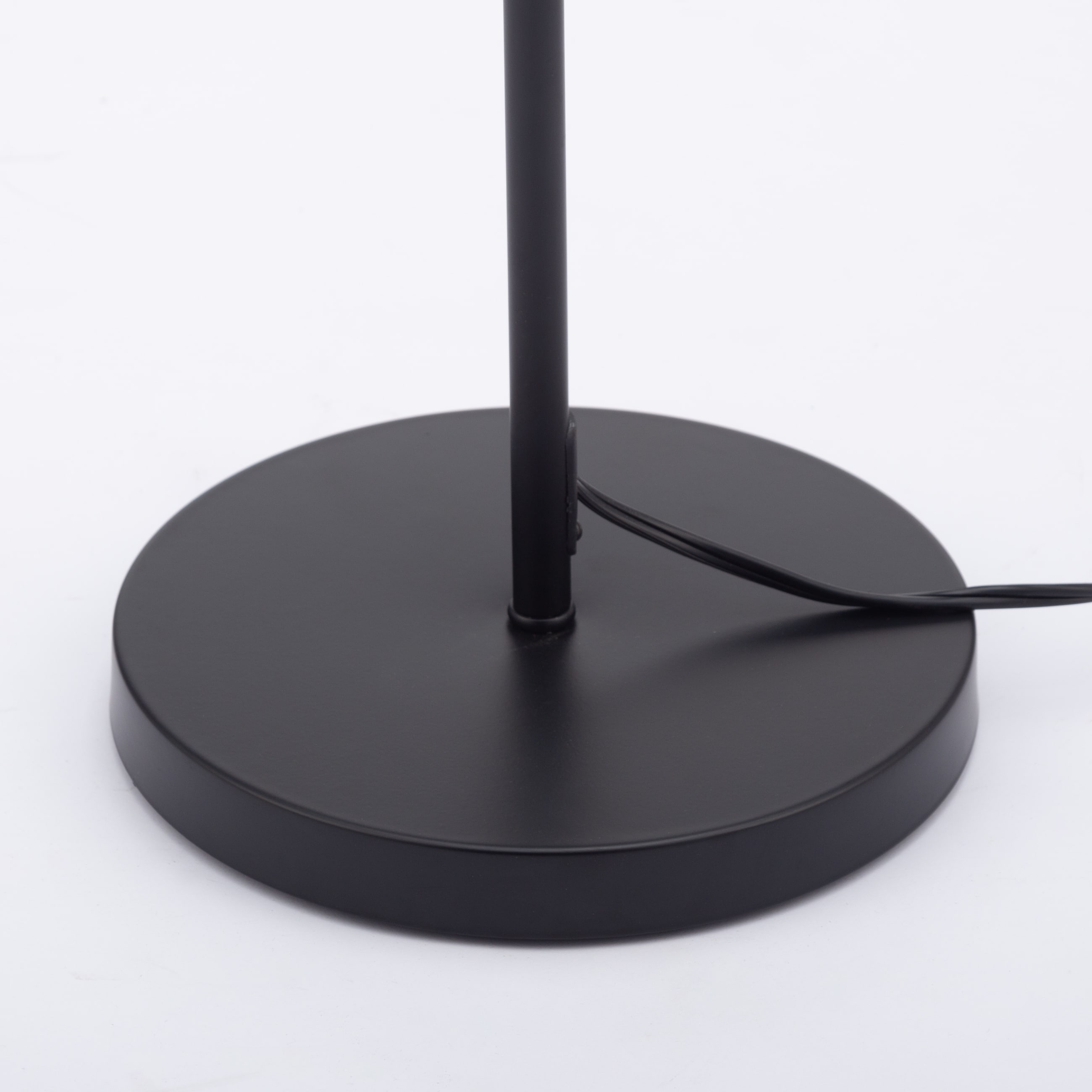 71.3” Tochiere Floor LamptgfdEW_voghion.com
